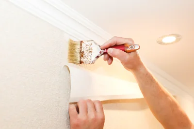 Pose de papier peint à Foussignac — revêtements muraux et toiles de verre